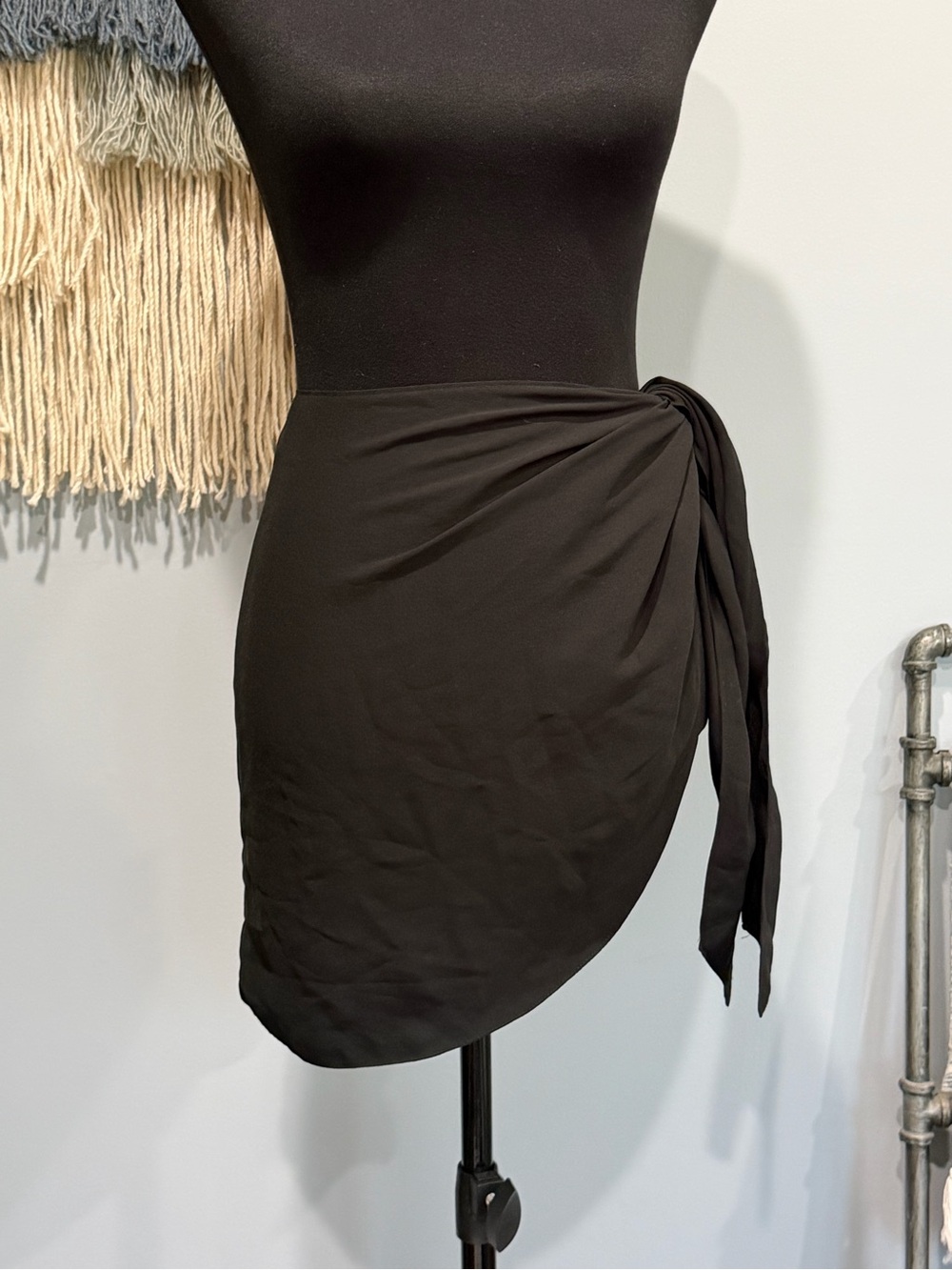 Good American Black Wrap Sarong Cover-Up Skirt Size 0/4 Swim Cover Beach Resort